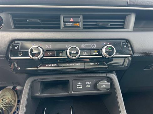 Used 2023 Honda Pilot Touring image 29
