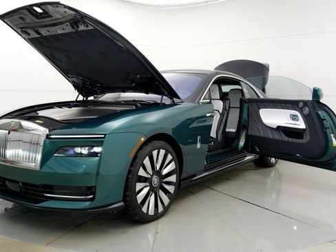 Used 2024 Rolls-Royce Spectre w/ Spectre Launch Package AWD/4WD image 11