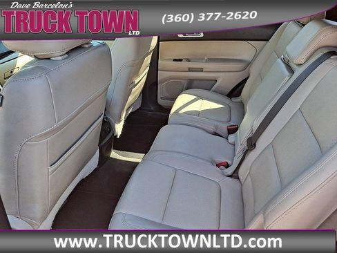 Used 2014 Ford Explorer Limited w/ Equipment Group 302A AWD/4WD image 18