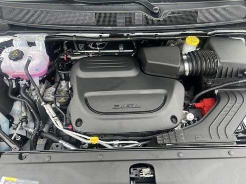 New 2026 Chrysler Pacifica Select w/ S Appearance Package image 40