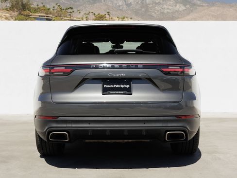 Certified 2020 Porsche Cayenne AWD/4WD image 6