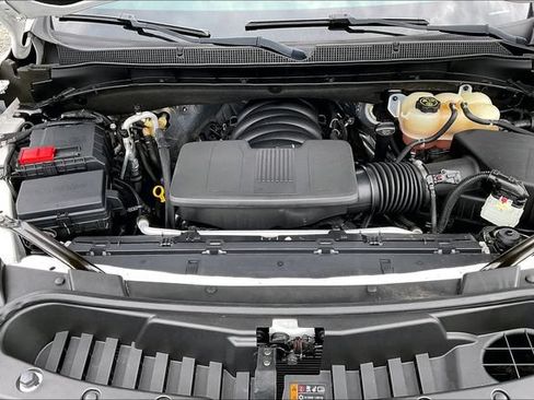 Used 2023 Chevrolet Suburban LT RWD image 21