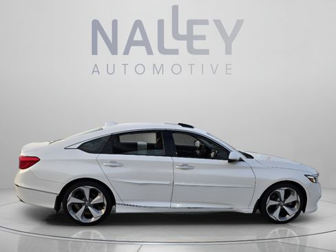 Used 2018 Honda Accord Touring image 5