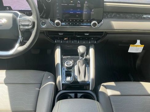 New 2026 Chevrolet Colorado ZR2 w/ Technology Package AWD/4WD image 27