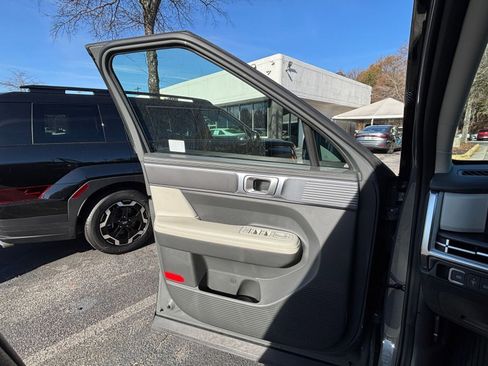 Used 2025 Hyundai Santa Fe SEL image 20