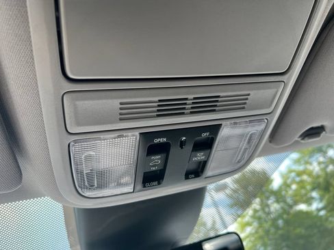 Used 2023 Honda Odyssey EX-L image 21