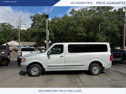 Used 2012 Nissan NV 3500 SL w/ Technology Pkg image 5