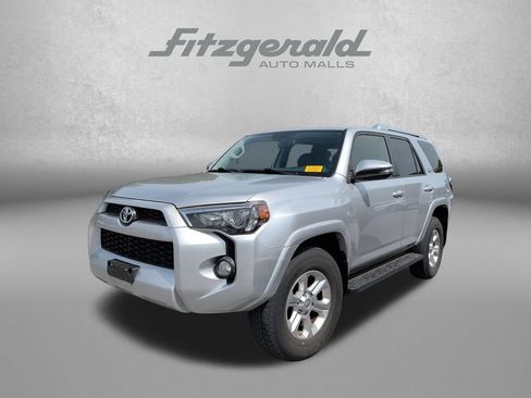 Used 2016 Toyota 4Runner Limited AWD/4WD image 3