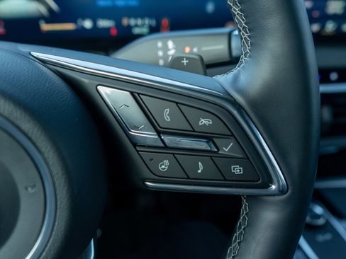 Used 2025 Buick Enclave Preferred image 25