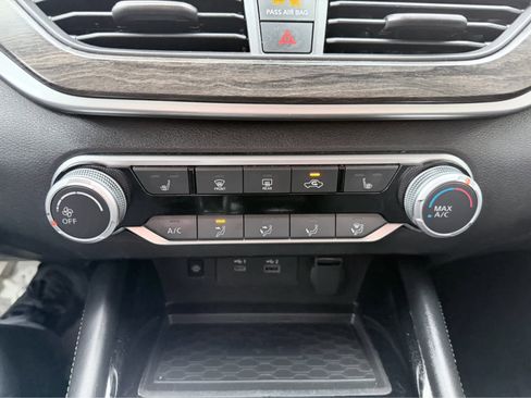 Used 2024 Nissan Altima 2.5 SV w/ SV Premium Package image 27