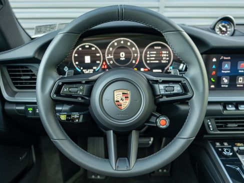 Used 2026 Porsche 911 Carrera RWD image 21