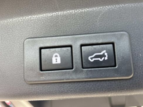 Used 2023 Subaru Ascent Touring AWD/4WD image 20