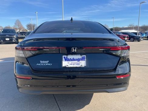 Certified 2025 Honda Accord LX image 6