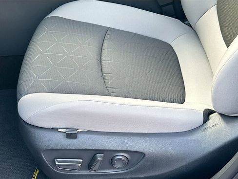 New 2025 Toyota RAV4 XLE w/ Convenience Package image 18