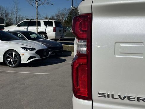 Used 2023 Chevrolet Silverado 2500 High Country image 10