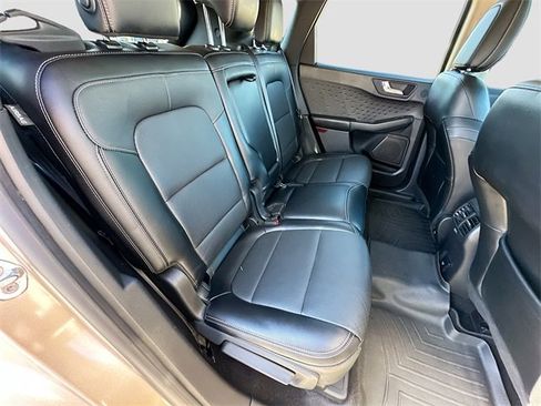 Used 2020 Ford Escape Titanium image 27
