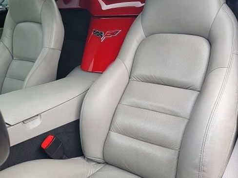 Used 2007 Chevrolet Corvette Convertible w/ Preferred Equipment Group image 6