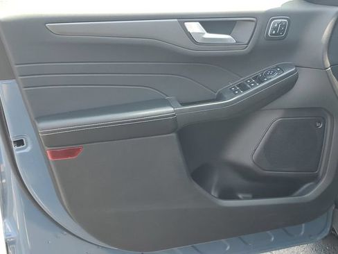 Used 2023 Ford Escape Active w/ Tech Pack #2 AWD/4WD image 6