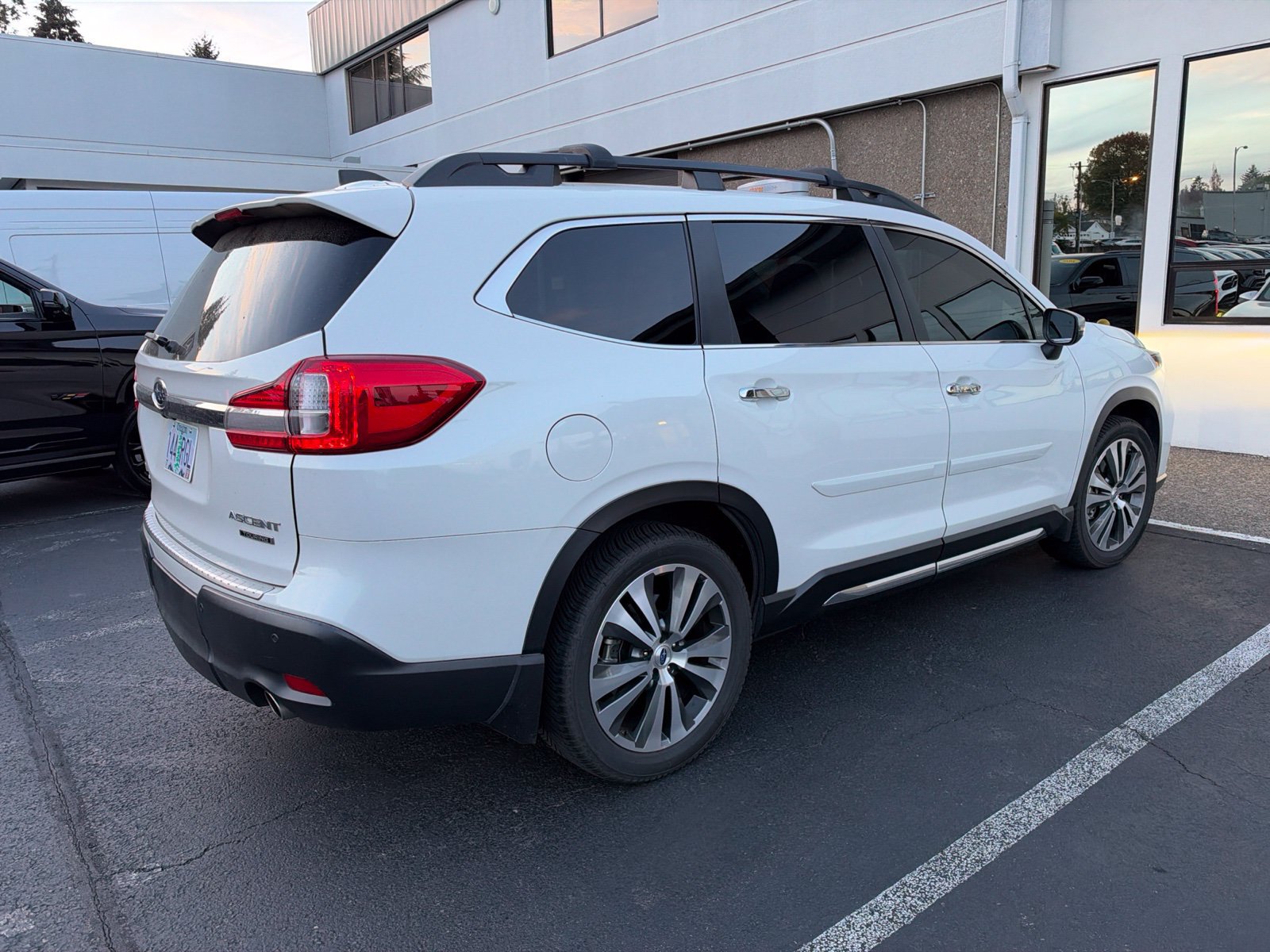Used 2019 Subaru Ascent Touring w/ Popular Package #3 AWD/4WD image 5