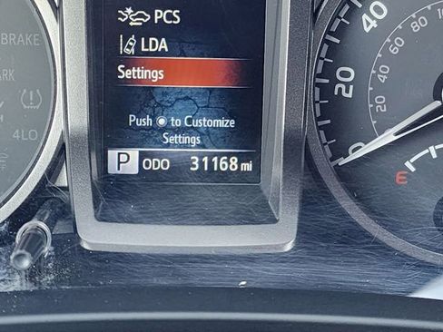 Used 2022 Toyota Tacoma TRD Sport w/ Technology Package image 24