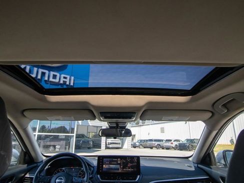 Used 2023 Nissan Altima 2.5 SL image 21