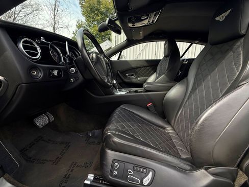 Used 2017 Bentley Continental GT image 45