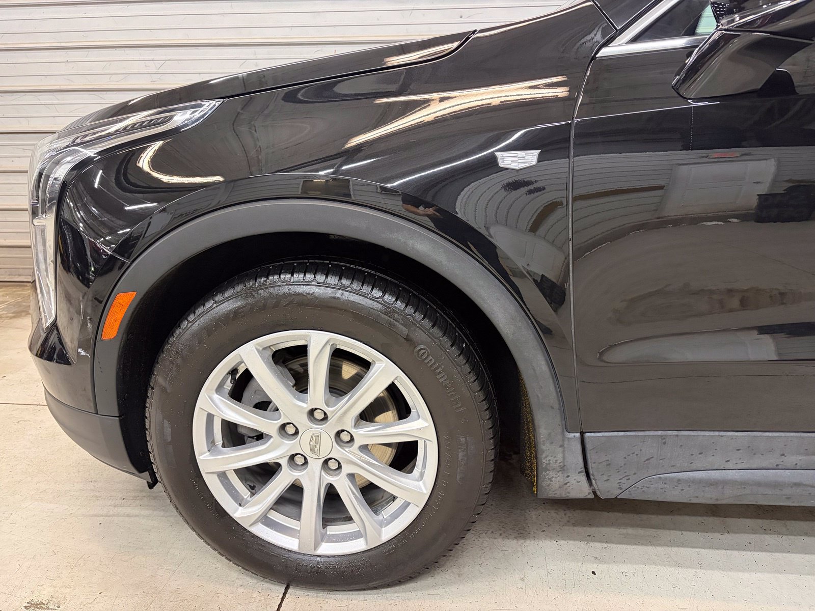 Used 2022 Cadillac XT4 Luxury w/ Cold Weather Package AWD/4WD image 4