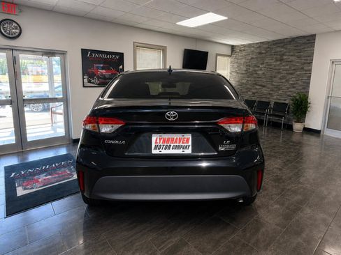 Used 2023 Toyota Corolla LE FWD image 13