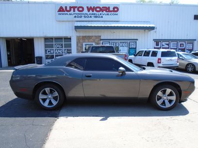 Used 2019 Dodge Challenger SXT w/ Cold Weather Group
