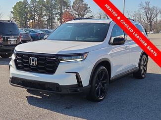 Used 2025 Honda Pilot Black Edition video 2