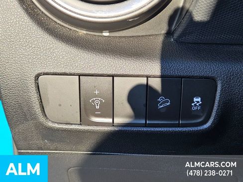 Used 2022 Hyundai Kona SEL w/ Convenience Package image 28