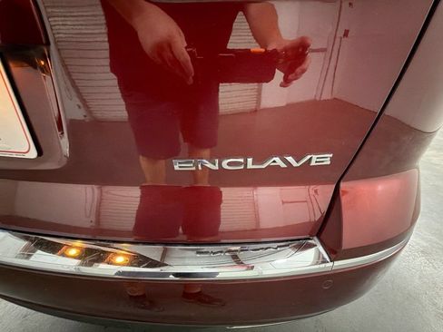 Used 2017 Buick Enclave Leather FWD image 29