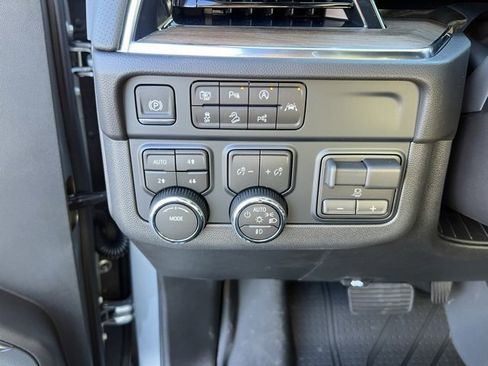 New 2026 Chevrolet Suburban High Country w/ Sun And Tow Package image 4