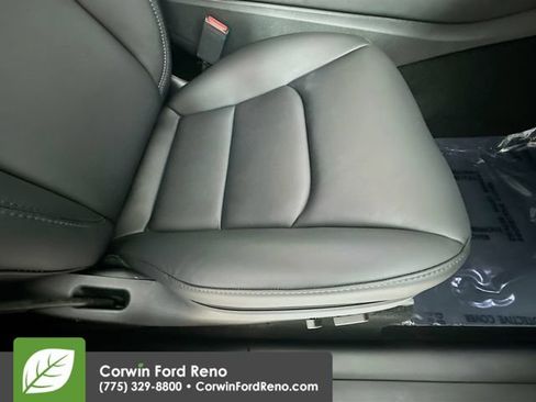 Used 2024 Tesla Model Y Long Range AWD/4WD image 29