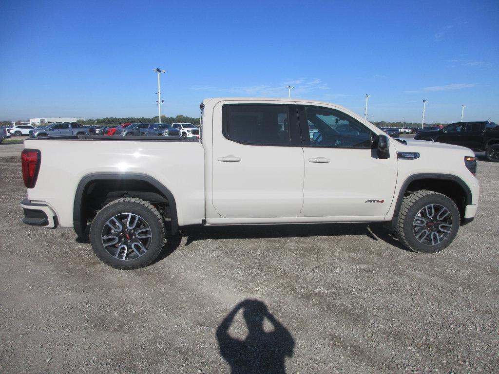 New 2026 GMC Sierra 1500 AT4 w/ AT4 Premium Package AWD/4WD image 3
