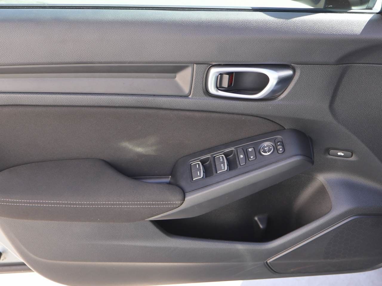 Used 2025 Honda Civic Sport image 7