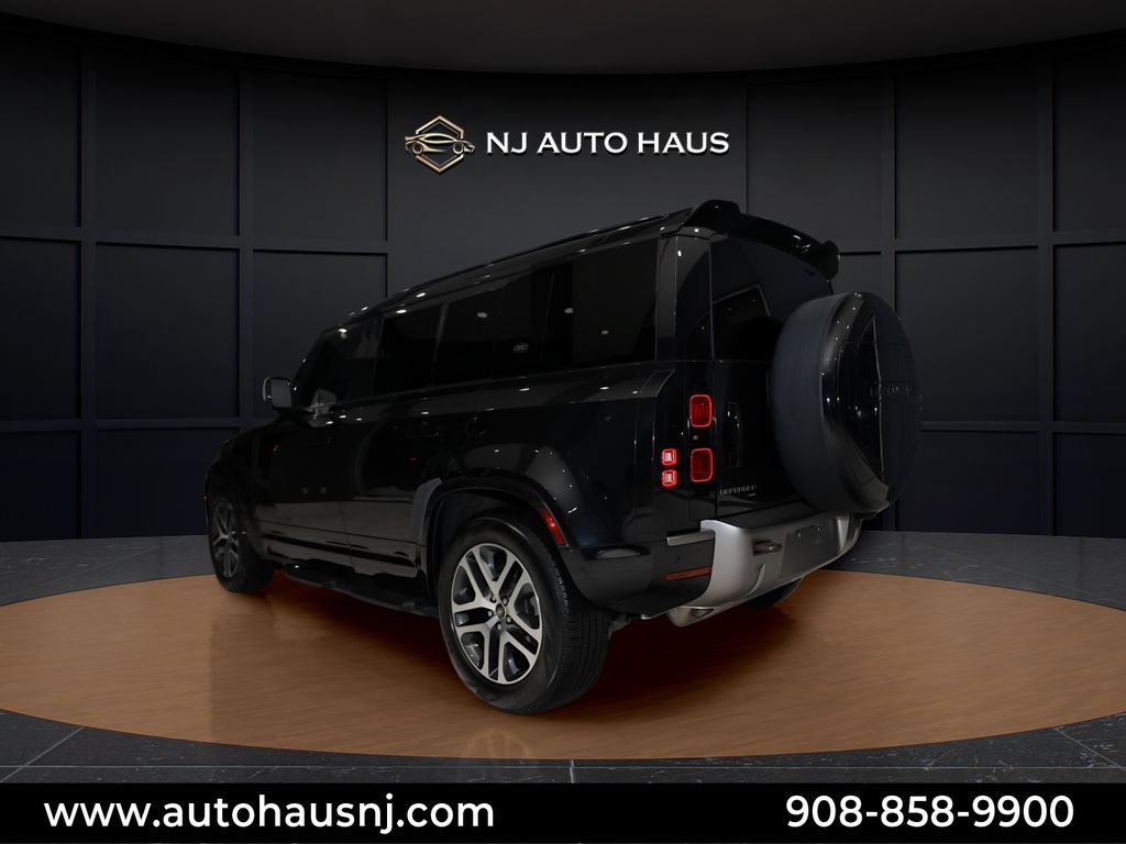 Used 2023 Land Rover Defender 110 X-Dynamic SE AWD/4WD image 6