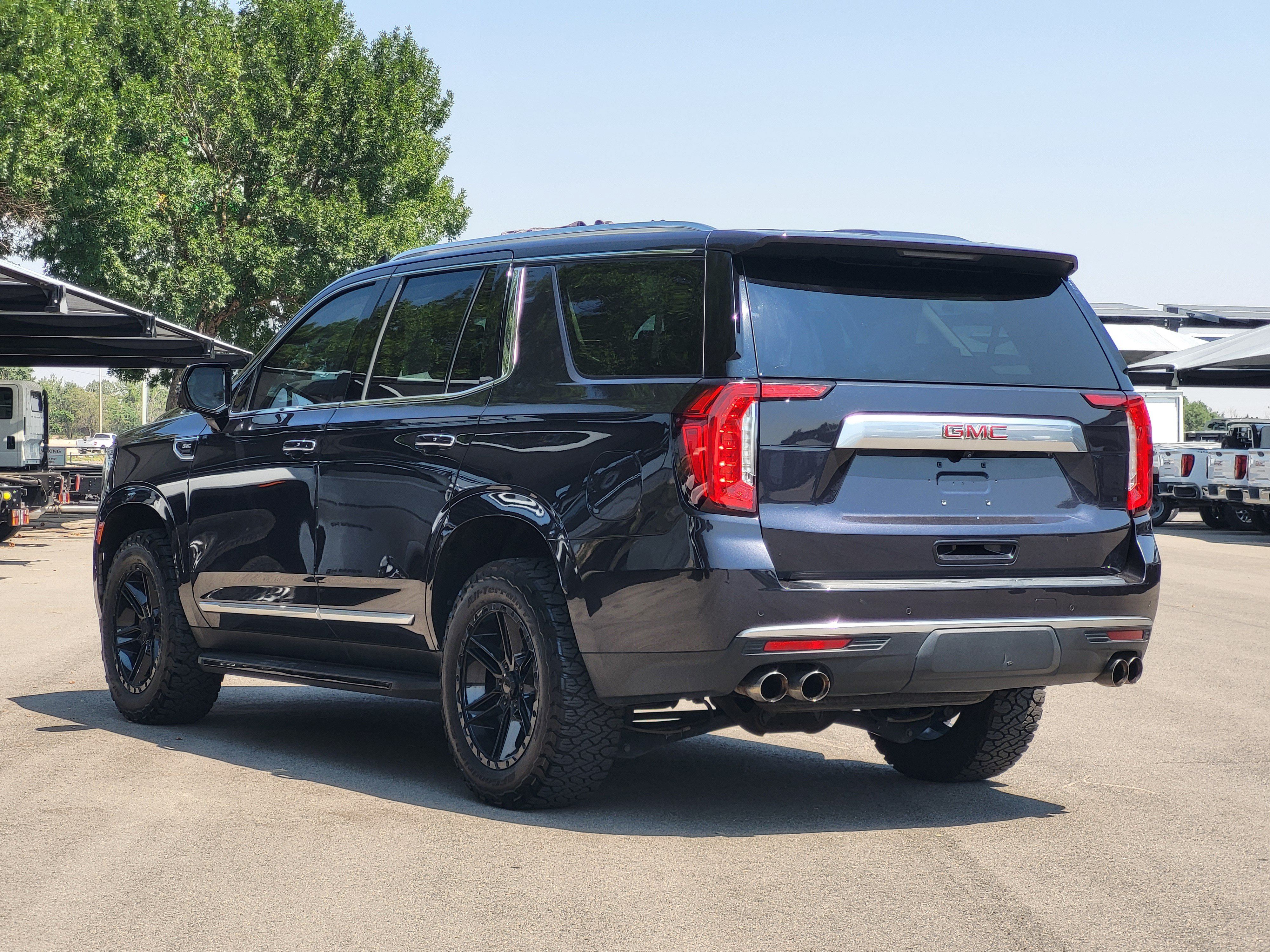 Used 2023 GMC Yukon Denali w/ LPO, Floor Liner Package AWD/4WD image 5