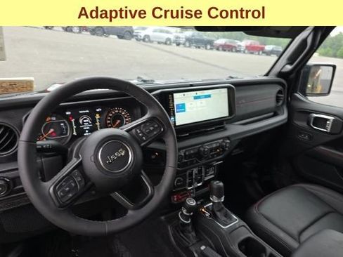 Used 2026 Jeep Wrangler Unlimited Rubicon AWD/4WD image 11