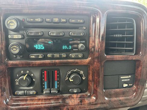 Used 2004 GMC Sierra 1500 SLE w/ Light Duty Power Package RWD image 11