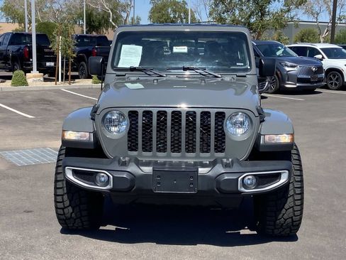Used 2022 Jeep Gladiator Sport AWD/4WD image 3