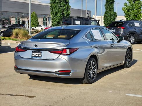 Certified 2023 Lexus ES 300h w/ Premium Package FWD image 7