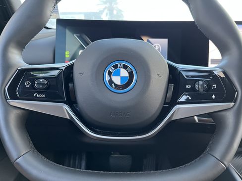 Used 2025 BMW i5 eDrive40i RWD image 21