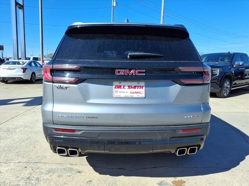 Used 2025 GMC Acadia AT4 w/ Luxury Package image 6