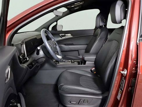 Certified 2025 Kia Sportage X-Line AWD/4WD image 7
