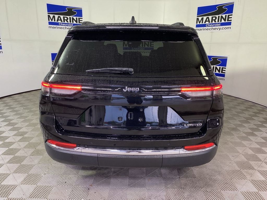 Used 2024 Jeep Grand Cherokee Limited RWD image 17
