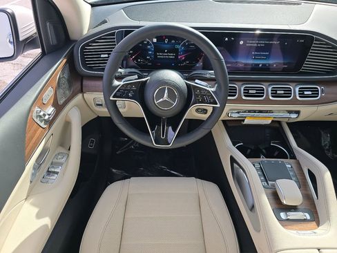 New 2026 Mercedes-Benz GLS 450 4MATIC image 22