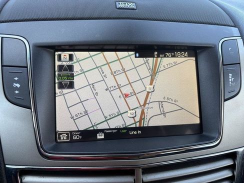 Used 2012 Lincoln MKT AWD image 18