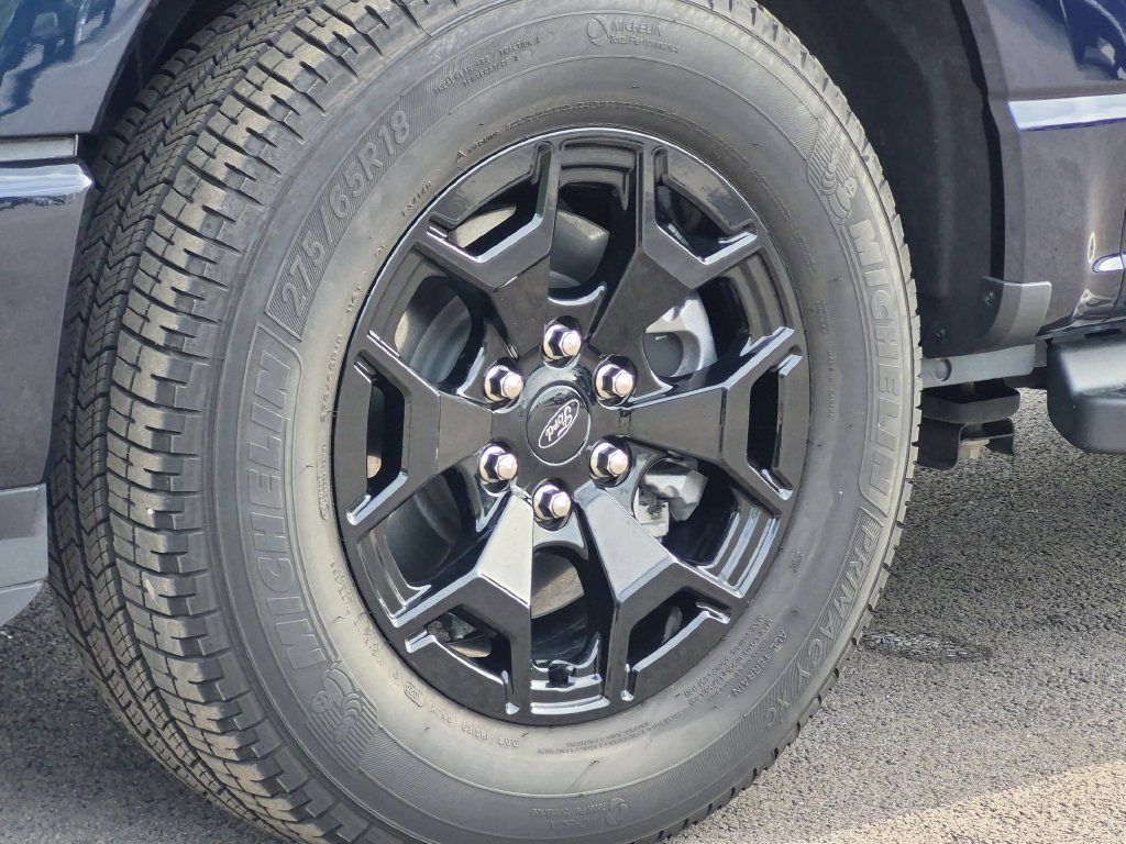 Used 2025 Ford F150 Lightning XLT AWD/4WD image 24