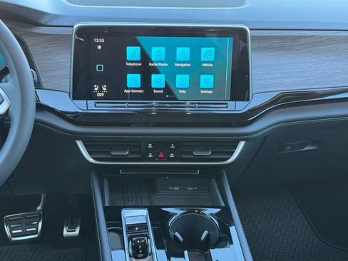 New 2026 Volkswagen Atlas SEL Premium R-Line AWD/4WD image 16